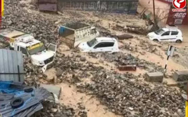 ভারতের জম্মু-কাশ্মীরে ভূমিধসে নিহত ৩