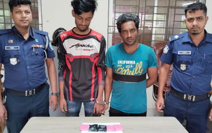 সিদ্ধিরগঞ্জে ৯৭৫ পিস ইয়াবাসহ আটক দুই