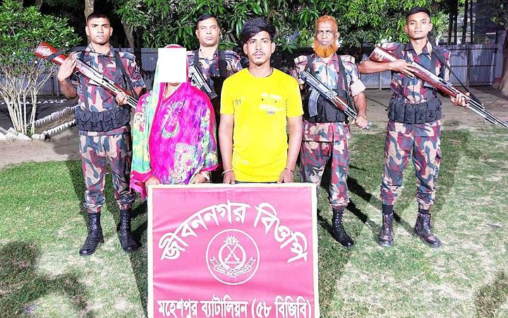 চুয়াডাঙ্গায় ভারতীয় ২ নাগরিককে আটক  করেছে বিজিবি