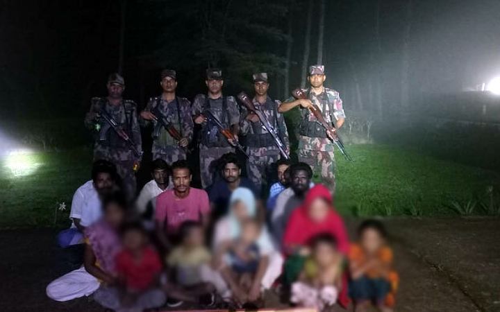 কমলগঞ্জ সীমান্ত থেকে অনুপ্রবেশের দায়ে ১৫ জন ভারতীয়কে আটক করেছে বিজিবি