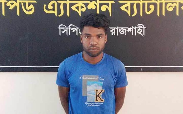 রাজশাহীতে অ্যাম্বুলেন্সে গাঁজা পরিবহন, যুবক আটক