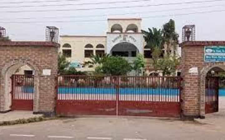 কারাগারের প্রধান ফটকে গাঁজাসহ আটক কারারক্ষী