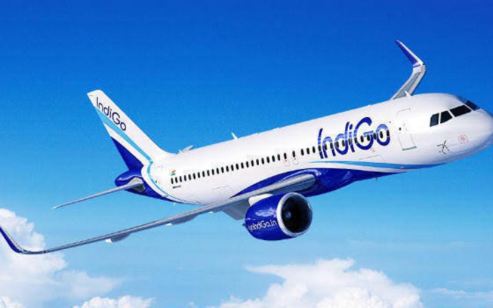 এবার জ্বালানি স্বল্পতার কারণে ভারতে প্লেনের জরুরি অবতরণ