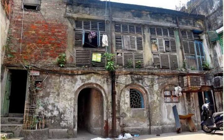 মধুকবি মাইকেল মধুসূদন দত্তের ঐতিহাসিক বাড়ি হস্তান্তর আটকে দিয়েছে কলকাতা পুরসভা