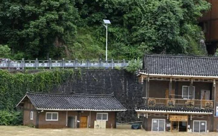 চীনের মধ্যাঞ্চলে ভারী বৃষ্টিপাতে দুইজনের মৃত্যু, নিখোঁজ ছয়