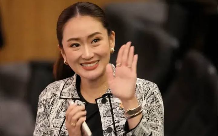 থাইল্যান্ডের ‘বরখাস্ত’ প্রধানমন্ত্রী পেতংতার্ন এখন সংস্কৃতিমন্ত্রী!