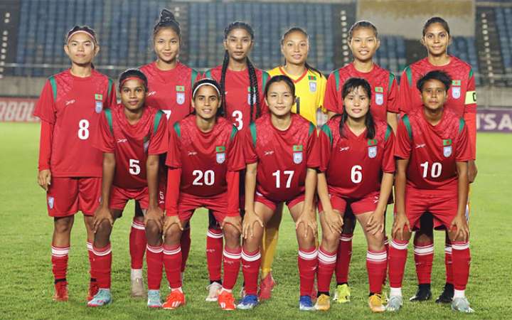 ঋতুপর্ণাদের ৫০ লাখ টাকা পুরস্কার ঘোষণা করলেন ক্রীড়া উপদেষ্টা