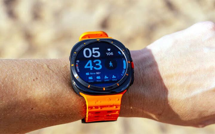 স্যামসাং বাজারে নিয়ে এলো নতুন স্মার্ট ওয়াচ যাতে আছে ৩২ জিবি স্টোরেজ