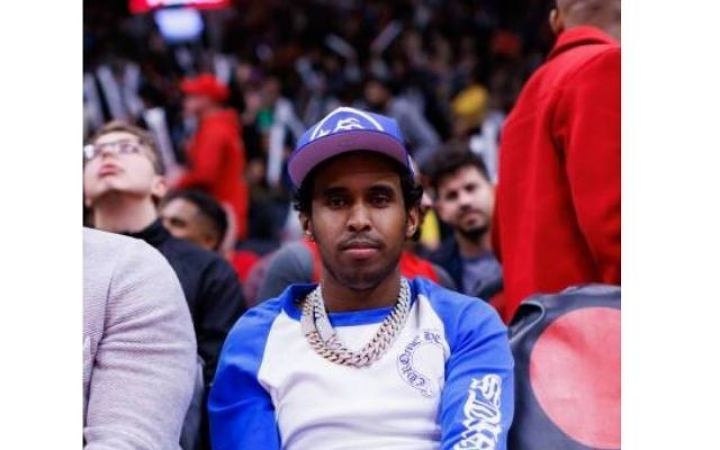 দুর্বৃত্তের ছুরিকাঘাতে আহত কানাডিয়ান র‌্যাপার