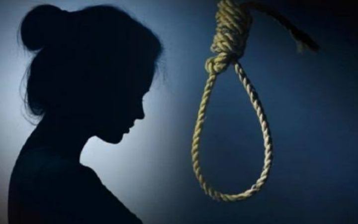 পটুয়াখালীতে গৃহবধূর ঝুলন্ত লাশ উদ্ধার