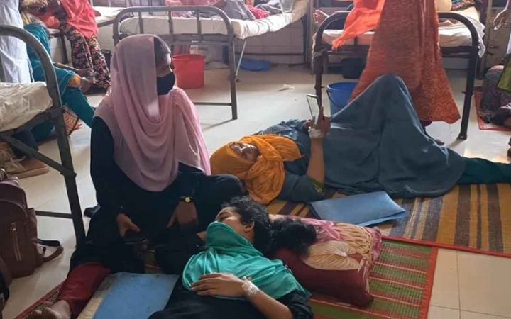 ব্রাহ্মণবাড়িয়ায় বাস খাদে পড়ে ৩০ শ্রমিক আহত