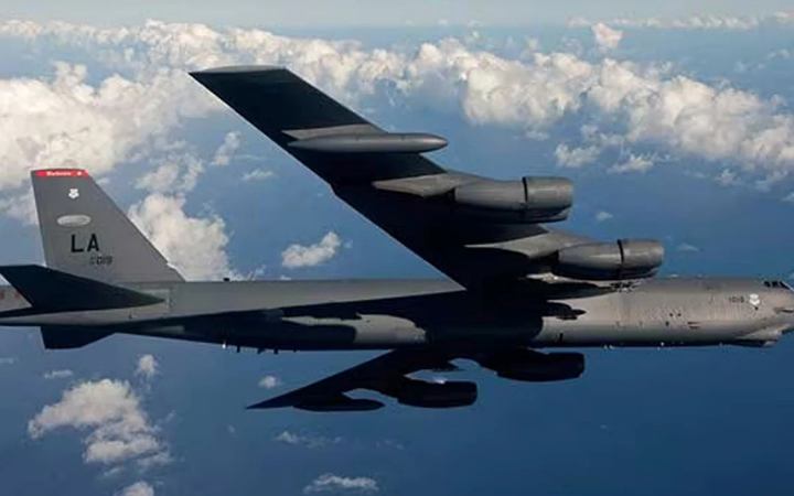 সামরিক বিমানের মুখোমুখি যাত্রীবাহী ফ্লাইট, পাইলটের কৌশলে রক্ষা