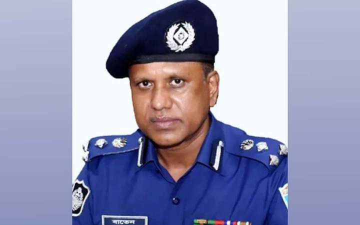 পুলিশের সাবেক ডিআইজি আব্দুল বাতেনের দেশত্যাগে নিষেধাজ্ঞা