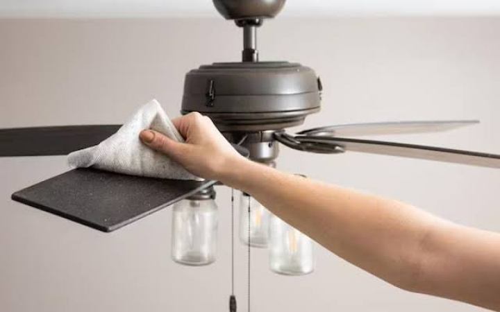 নিয়মিত সিলিংফ্যান পরিষ্কার করার কিছু উপায়