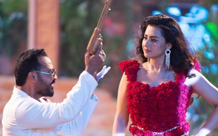 মডেল হয়ে প্রথমবারের মতো মিউজিক ভিডিওতে দেখা দিলেন চিত্রনায়িকা শবনম বুবলী