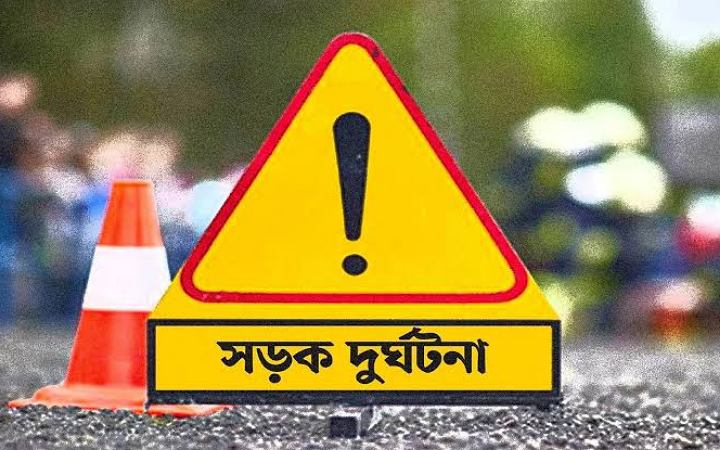 দিনাজপুরে সড়ক দুর্ঘটনায় মা ও শিশুর মৃত্যু
