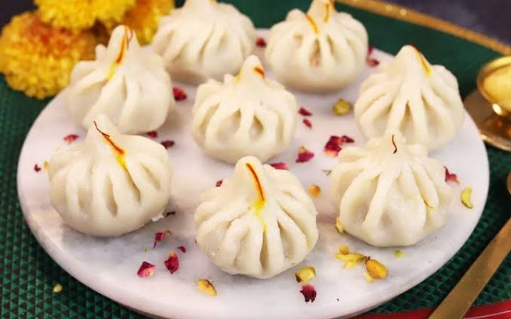 জেনে নিন মোদক তৈরির রেসিপি