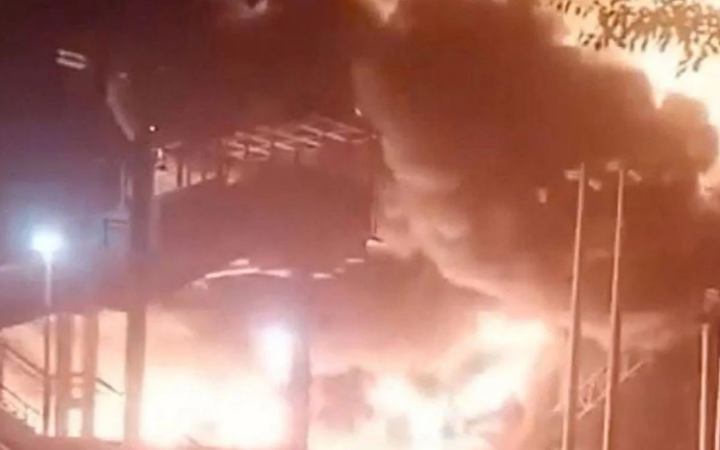 রাশিয়ায় ইউক্রেনের ড্রোন হামলায় সাতটি ভবন আগুন