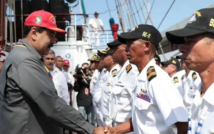 মার্কিন হুমকি, উপকূলে যুদ্ধজাহাজ-ড্রোন মোতায়েন ভেনেজুয়েলার