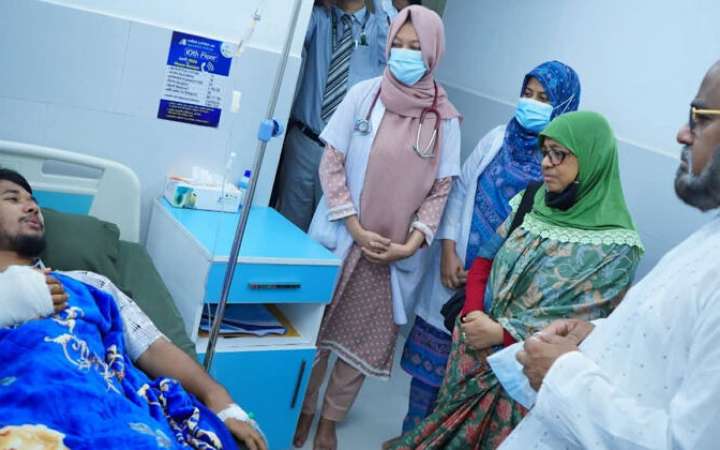 চট্টগ্রামে সরকারি-বেসরকারি পর্যায়ে স্বাস্থ্যসেবা খুবই অপ্রতুল : স্বাস্থ্য উপদেষ্টা