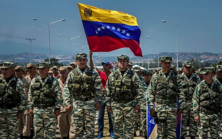 ভেনেজুয়েলায় বেসামরিক নাগরিকদের সামরিক প্রশিক্ষণ শুরু