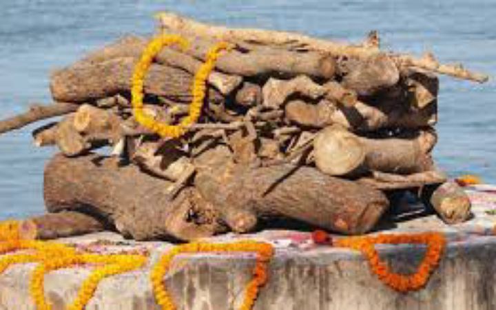 দাহ করার আগমুহূর্তে ‘মৃত’ নারীকে পাওয়া গেল জীবিত অবস্থায়