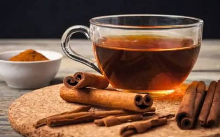 জেনে নিন ত্বকের উজ্জ্বলতা বাড়াতে দারচিনি ভেজানো পানির কার্যকারিতা সম্পর্কে