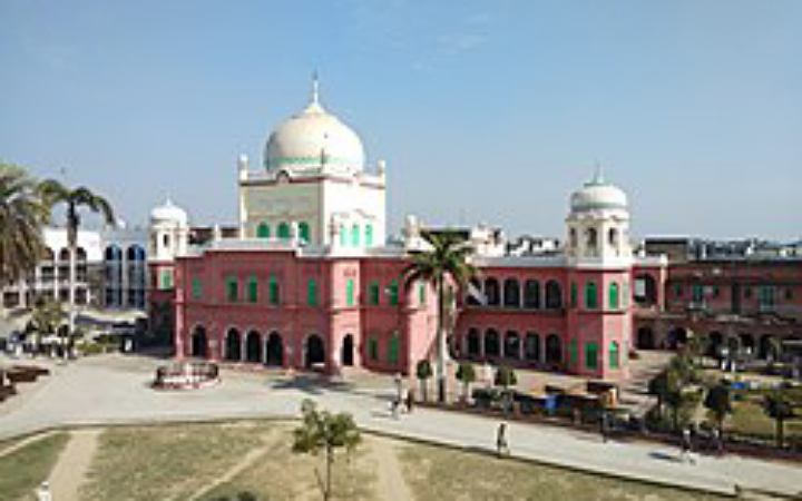 ভারতের দেওবন্দ থেকে ‘সনদ’ পেলেন আফগান পররাষ্ট্রমন্ত্রী