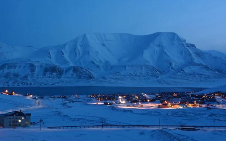 ১৩৬ দিন অন্ধকারে থাকবে কানাডার যে এলাকা