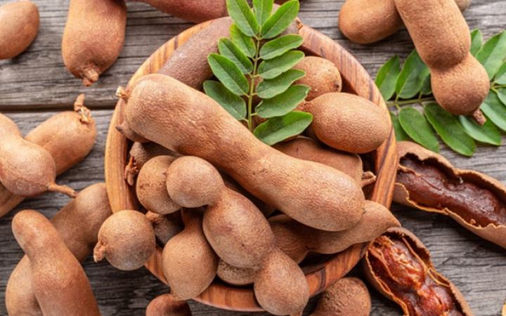 যে কারনে মেয়েদের তেঁতুল খেতে বলা হয় কিন্তু ছেলেদের নিষেধ করা হয় কেন?