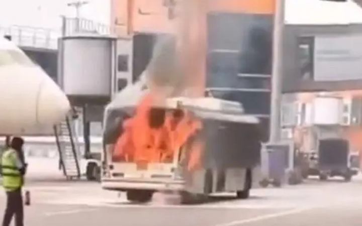 এবার এয়ার ইন্ডিয়ার বাসে আগুন, ফের প্রশ্নের মুখে যাত্রী নিরাপত্তা