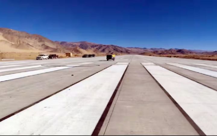 চীন সীমান্তের কাছে নতুন বিমানঘাঁটি করছে ভারত