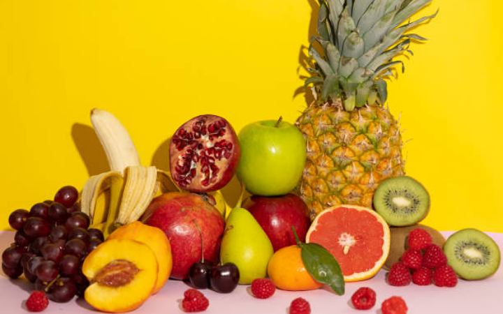 জেনে নিন শীতকালে ১০ ফল খাওয়ার উপকারিতা