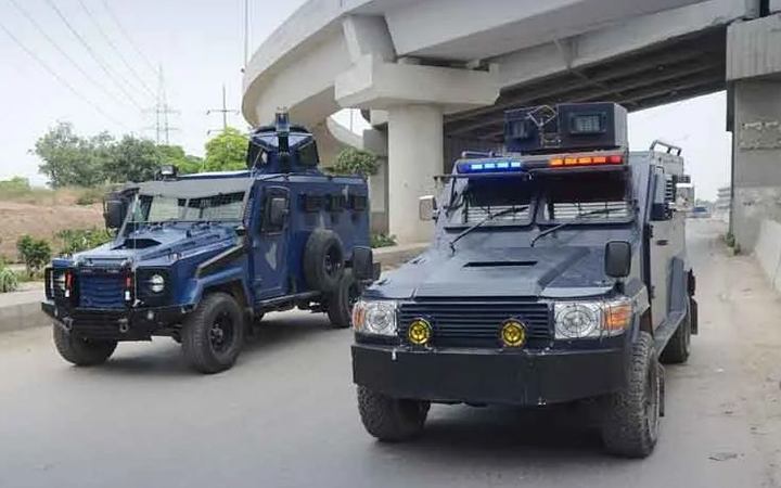 পাকিস্তানে চেকপোস্টে হামলা, নিহত ৩ পুলিশ