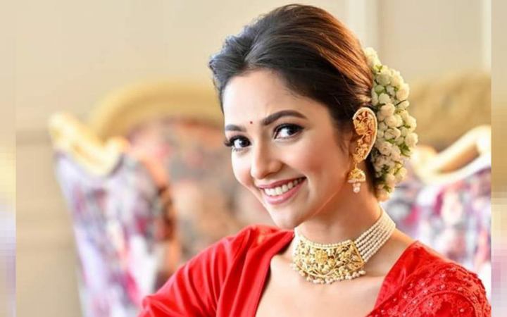 সিয়ামের বিপরীতে অভিনয় করবেন সুস্মিতা চ্যাটার্জি