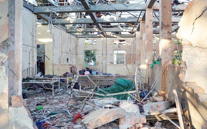 রাখাইনে হাসপাতালে জান্তার বিমান হামলা নিহত ৩১