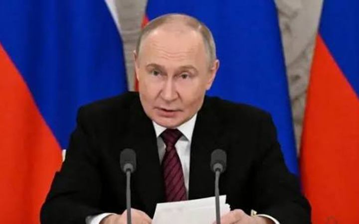 অনির্দিষ্টকালের জন্য রাশিয়ার ২ হাজার ৪৬০ কোটি ডলার আটকে দিচ্ছে ইইউ