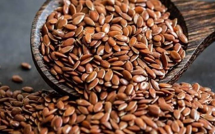 জেনে নিন তিসির বীজ খাওয়ার উপকারিতা সম্পর্কে