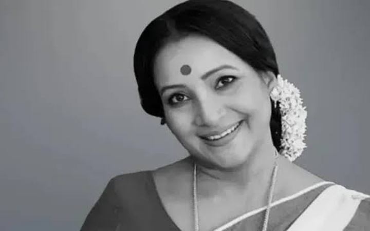 মারা গেছেন জনপ্রিয় অভিনেত্রী শ্রাবণী বণিক