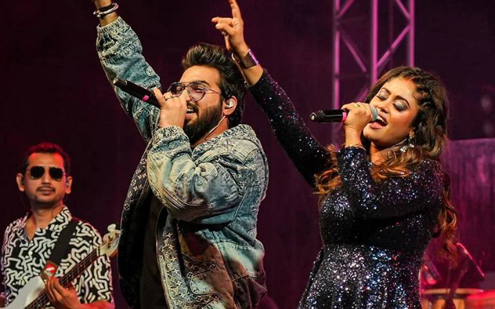 পশ্চিমবঙ্গে মবের শিকার সাচেত ট্যান্ডন ও পরম্পরা ঠাকুর