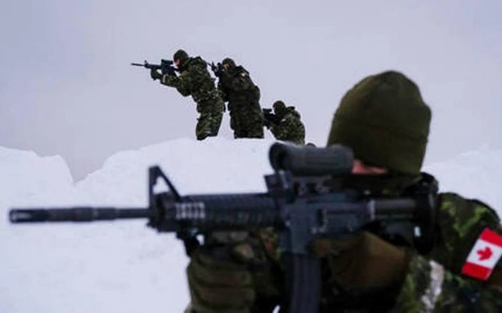 মার্কিন আগ্রাসন ঠেকাতে ‌‘গেরিলা’ বাহিনী গঠন করছে কানাডা?