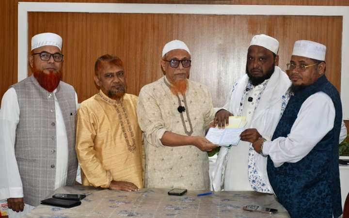 বিশিষ্ট কওমি আলেম মুফতি আব্দুর রহমান রাহমানীর জামায়াতে যোগদান