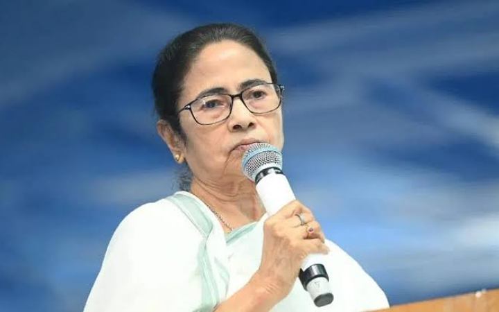 এবার রাজনৈতিক উত্তেজনার মধ্যেই দিল্লিতে মমতা