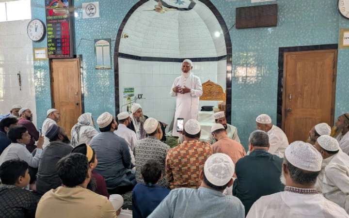 সংসদীয় এলাকায় জুমার নামাজ পড়লেন জামায়াত আমির