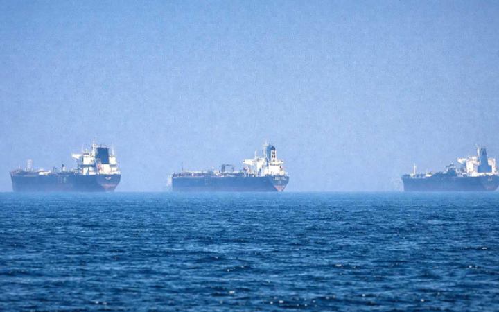 পারস্য উপসাগর ও লোহিত সাগরে আটকা পড়েছে ফ্রান্সের ৬০ জাহাজ