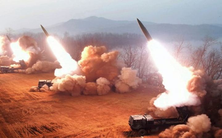 একযোগে ১০ ব্যালিস্টিক ক্ষেপণাস্ত্র নিক্ষেপ উত্তর কোরিয়া