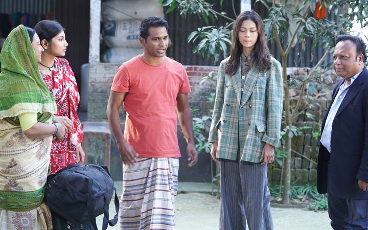 ঈদের ধারাবাহিক নাটক শেকড়ের খোঁজে " ওগো বিদেশীনি "