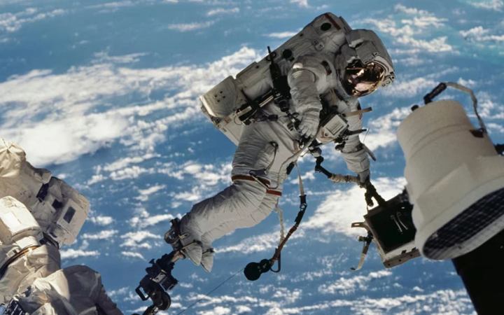 মহাকাশ থেকেও যুক্তরাষ্ট্রের জন্য দুঃসংবাদ