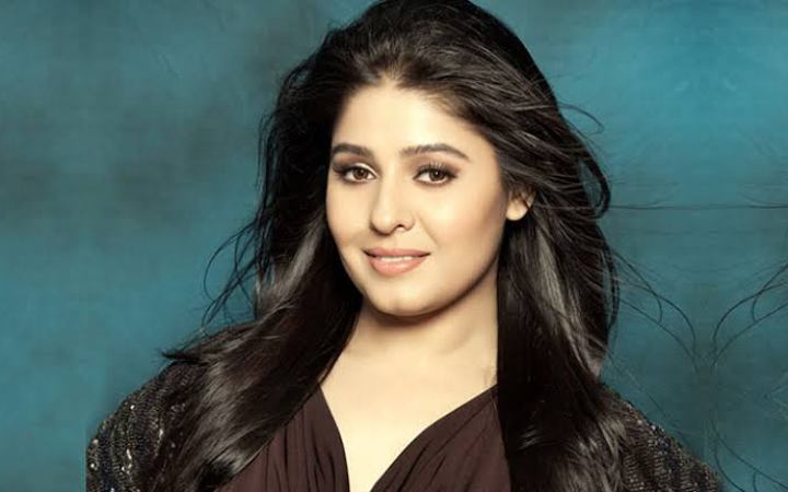 ফের ট্রলিংয়ের শিকার গায়িকা সুনিধি