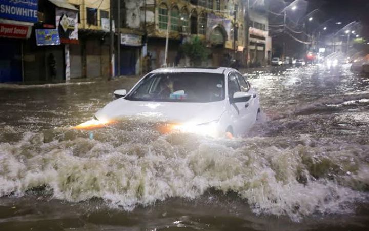 পাকিস্তানে ভারি বৃষ্টি ও আকস্মিক বন্যায় ৯ জনের মৃত্যু